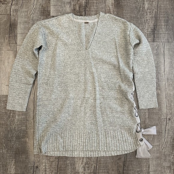 Free People Heart‎ It Laces Oversized Sweater Womens Size M Gray Knit Pullover - Picture 1 of 10